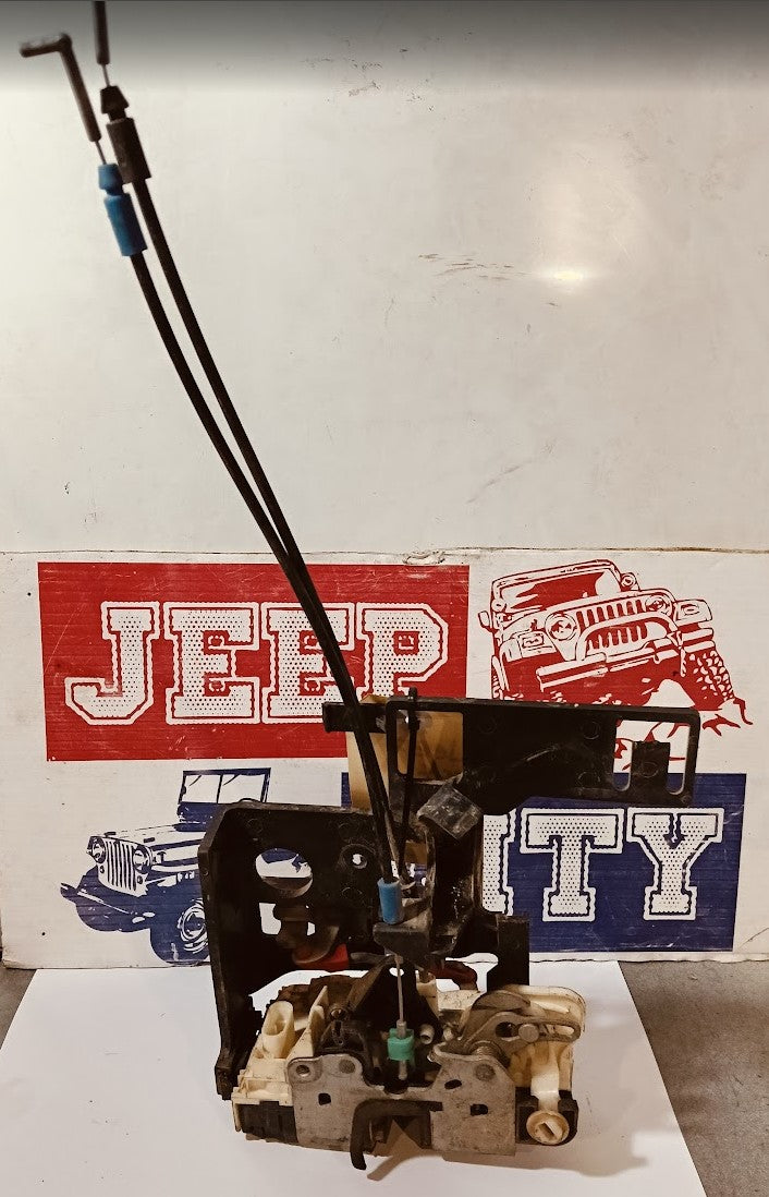 Lock Acutator Front Right Door Jeep JK  Wrangler P04589276AK