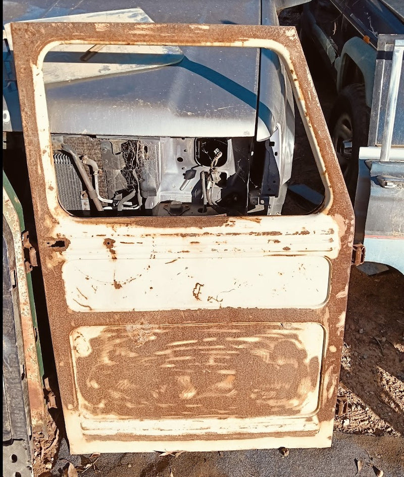 Door Willys Jeep RHS Shell Cream