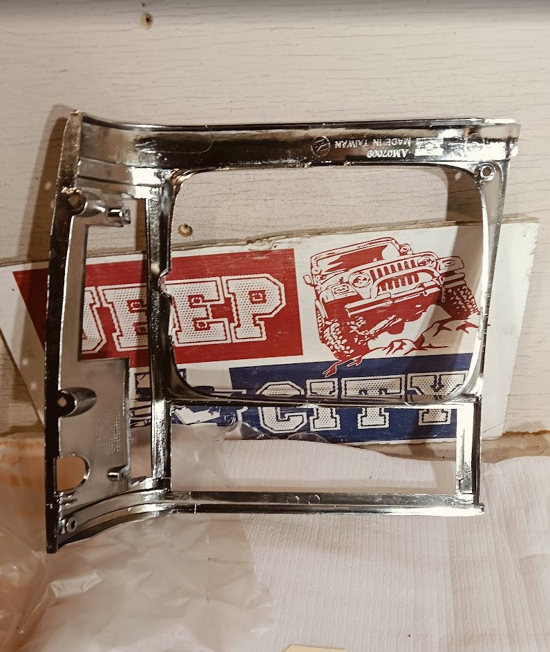 Headlight Surround Header Panel Left Jeep XJ Cherokee CA2512123