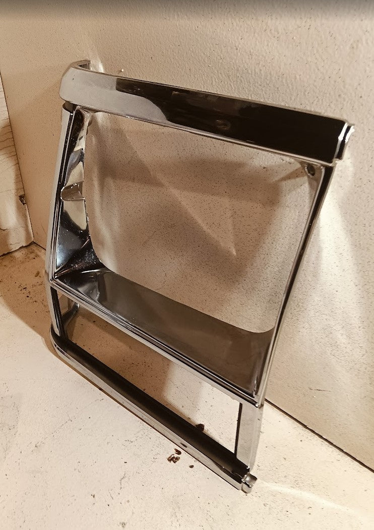 Headlight Surround Header Panel Right Jeep XJ Cherokee CA2513123