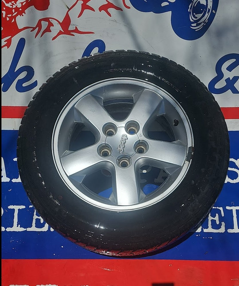 Wheel Hammerhead 17x7.5 Jeep Grand Cherokee WJ 5HB10MA8AA