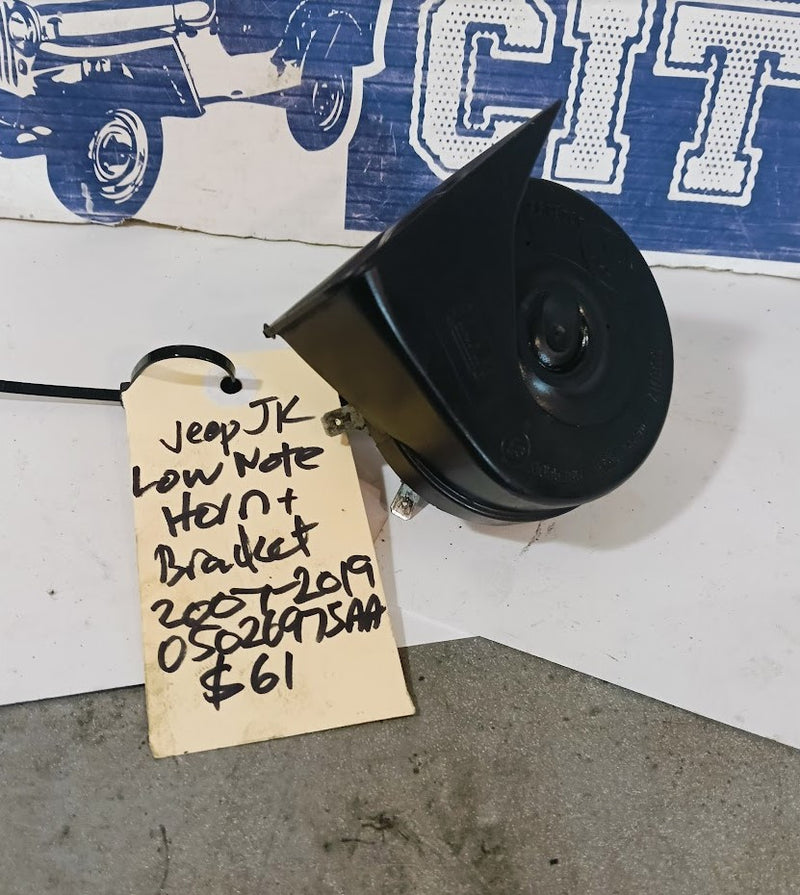 Horn Low Note & Bracket Jeep JK Wrangler 05026975AA