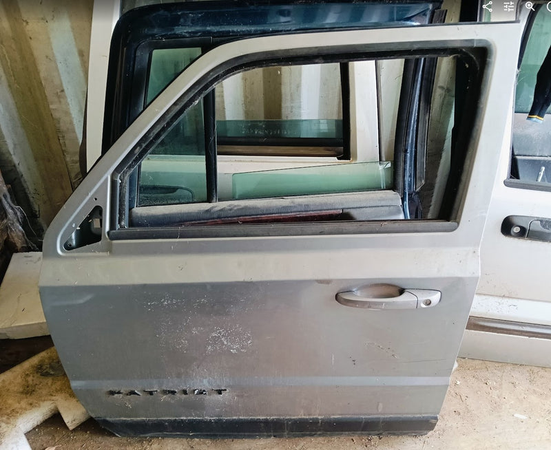 Door Left Front Jeep MK Patriot