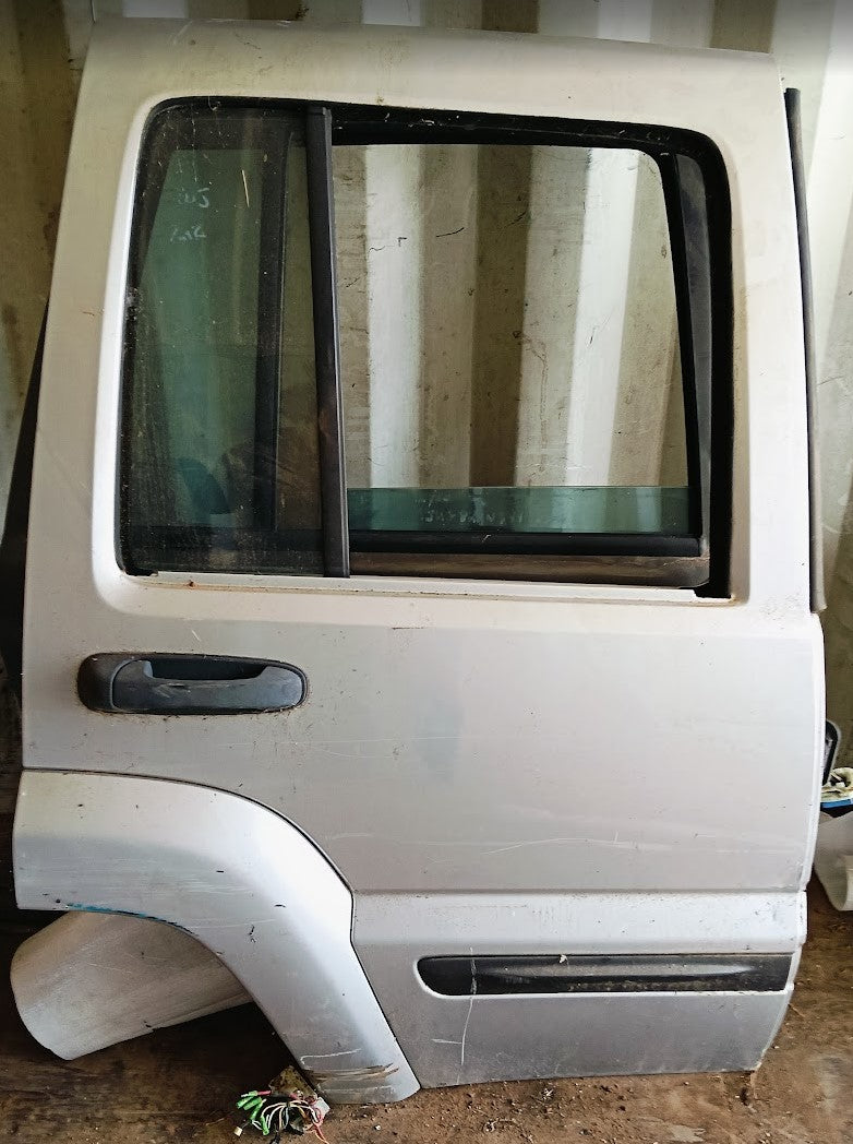 Door RH Rear Jeep KJ Cherokee/Liberty Silver