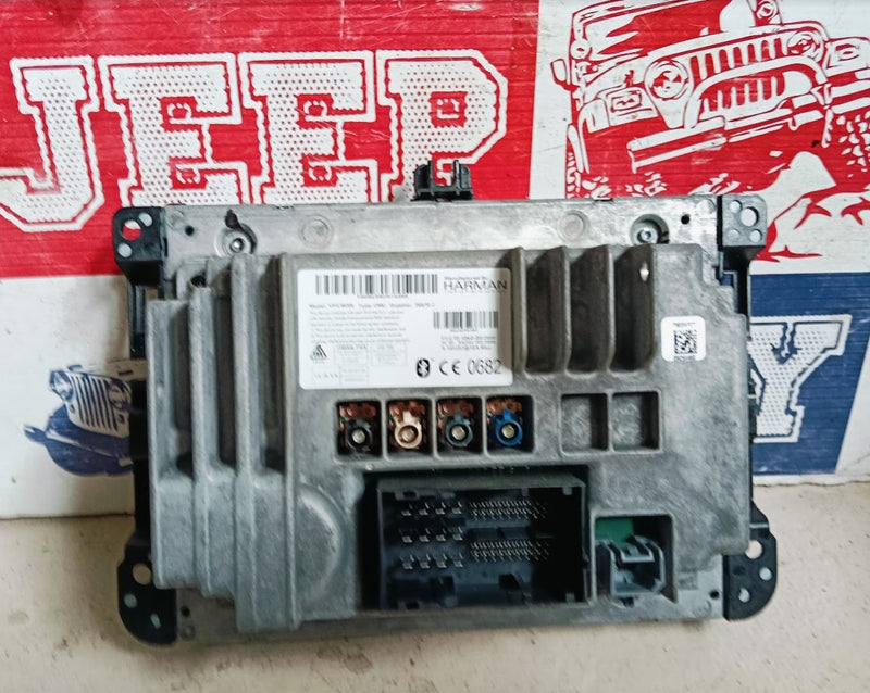 Multi Media Radio Instrument Panel U Connect Jeep WK2 2015 68242383AF
