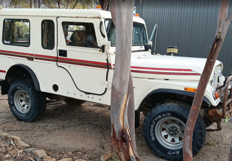Wheels and Tyres Vintage Jeep CJ 5/5.5