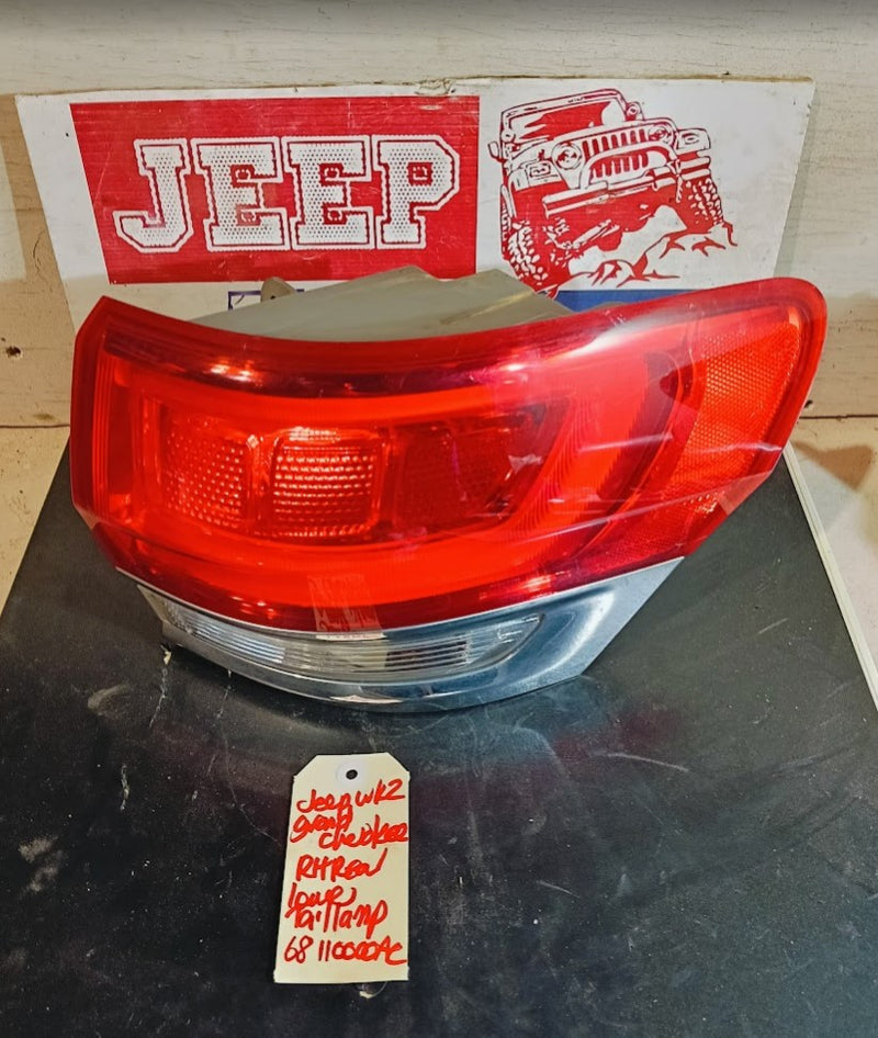 Tail Light RHR Lower Jeep Grand Cherokee WK2 68110016AD
