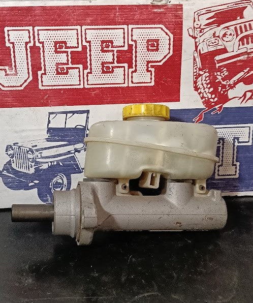 Brake Master Cylinder Jeep TJ 4798157 Preowned