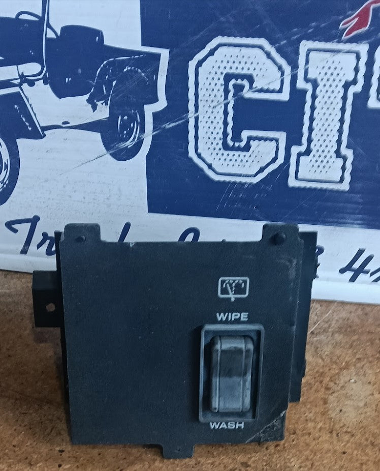 Switch Panel Surround  RHD Jeep XJ Cherokee 55114569S Wipers