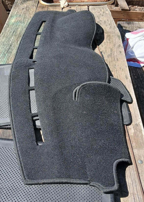 Dash Mat to suit(RHD) Jeep Grand Cherokee WK2