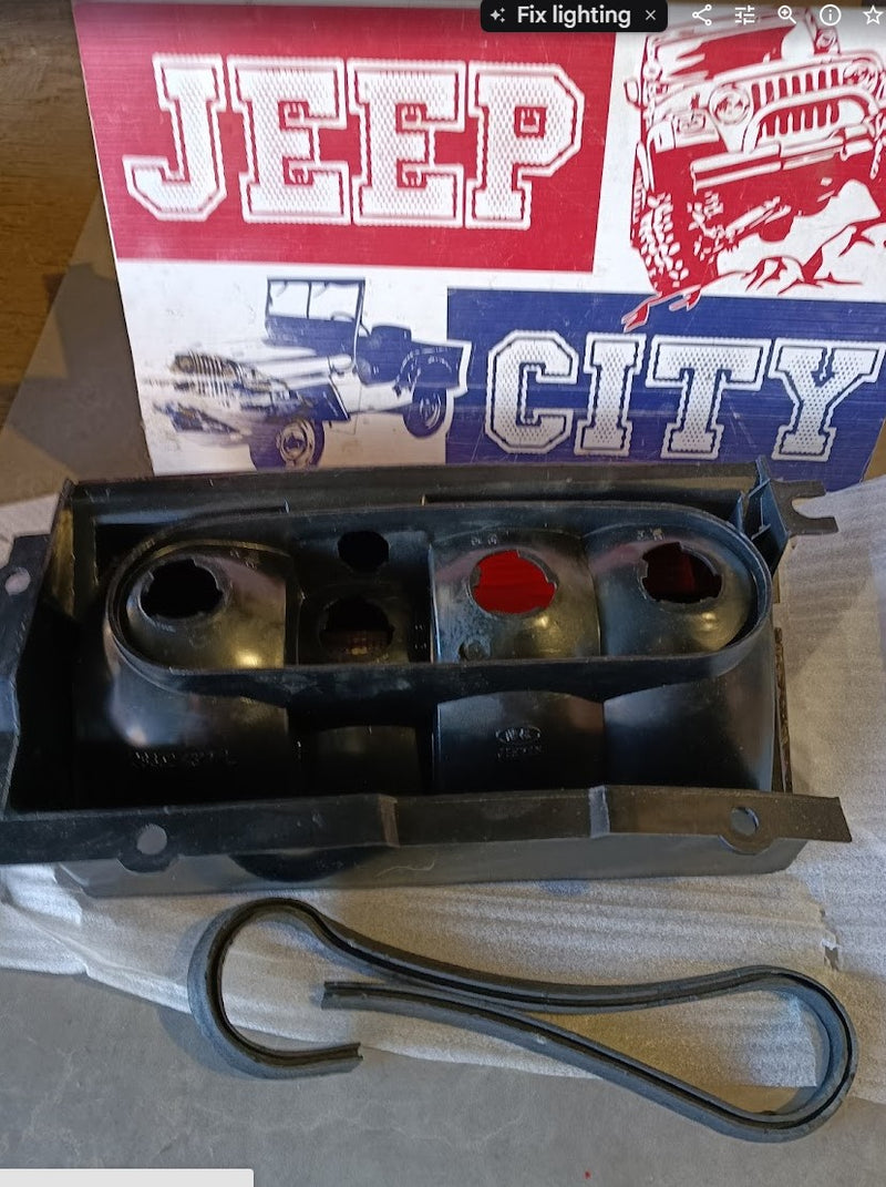 Tail Light LHR Jeep XJ Cherokee 4720499