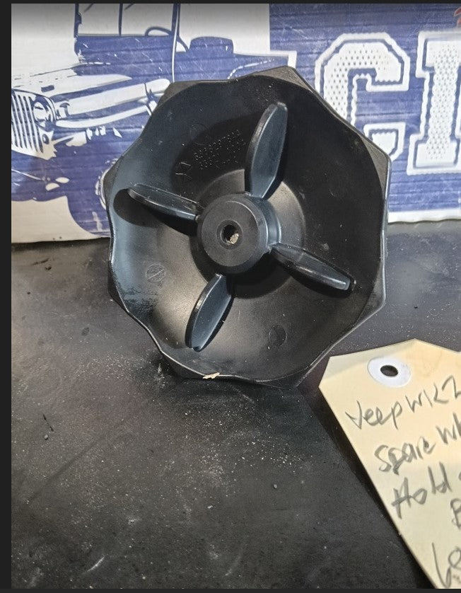 Bolt Spare Wheel Hold Down Jeep WK2 Grand Cherokee 68082978AA