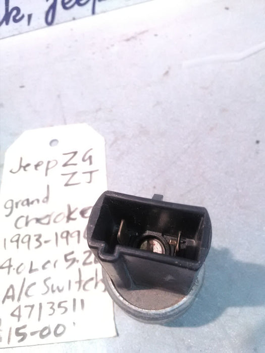 A/C Pressure Switch Jeep ZG Grand Cherokee 04713511