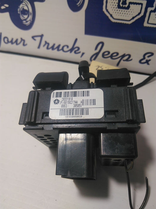 switch window and door lock  Jeep JK Wrangler 5 gang 68156217AA Preowned 11-15