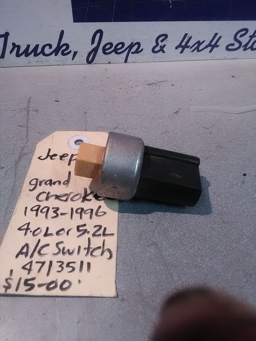 A/C Pressure Switch Jeep ZG Grand Cherokee 04713511